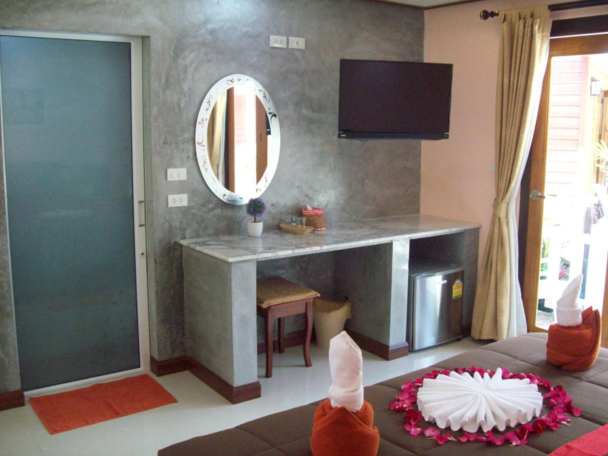 Thai Smile Bungalows Koh Lanta Exterior photo